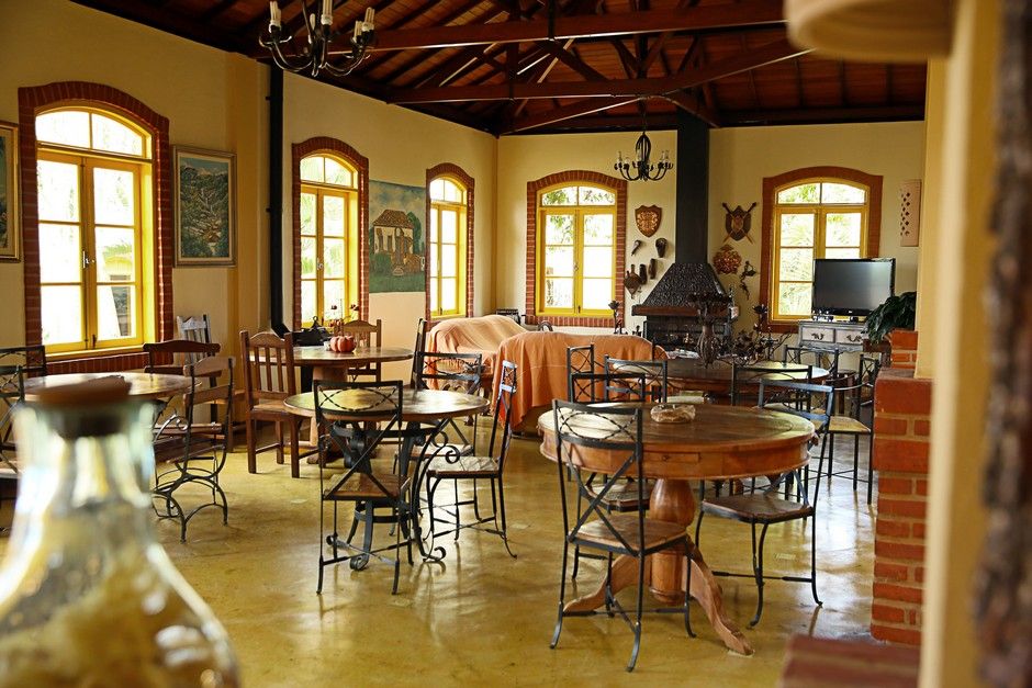 Dining room Photo