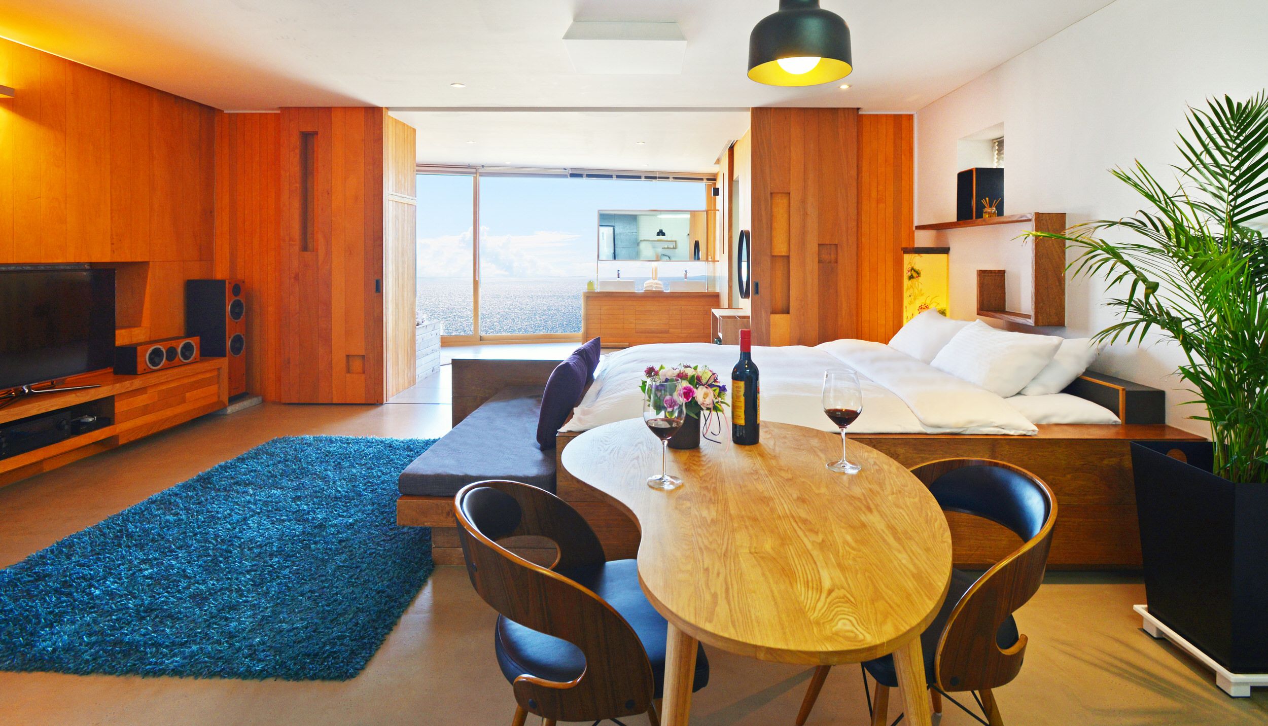Room amenity