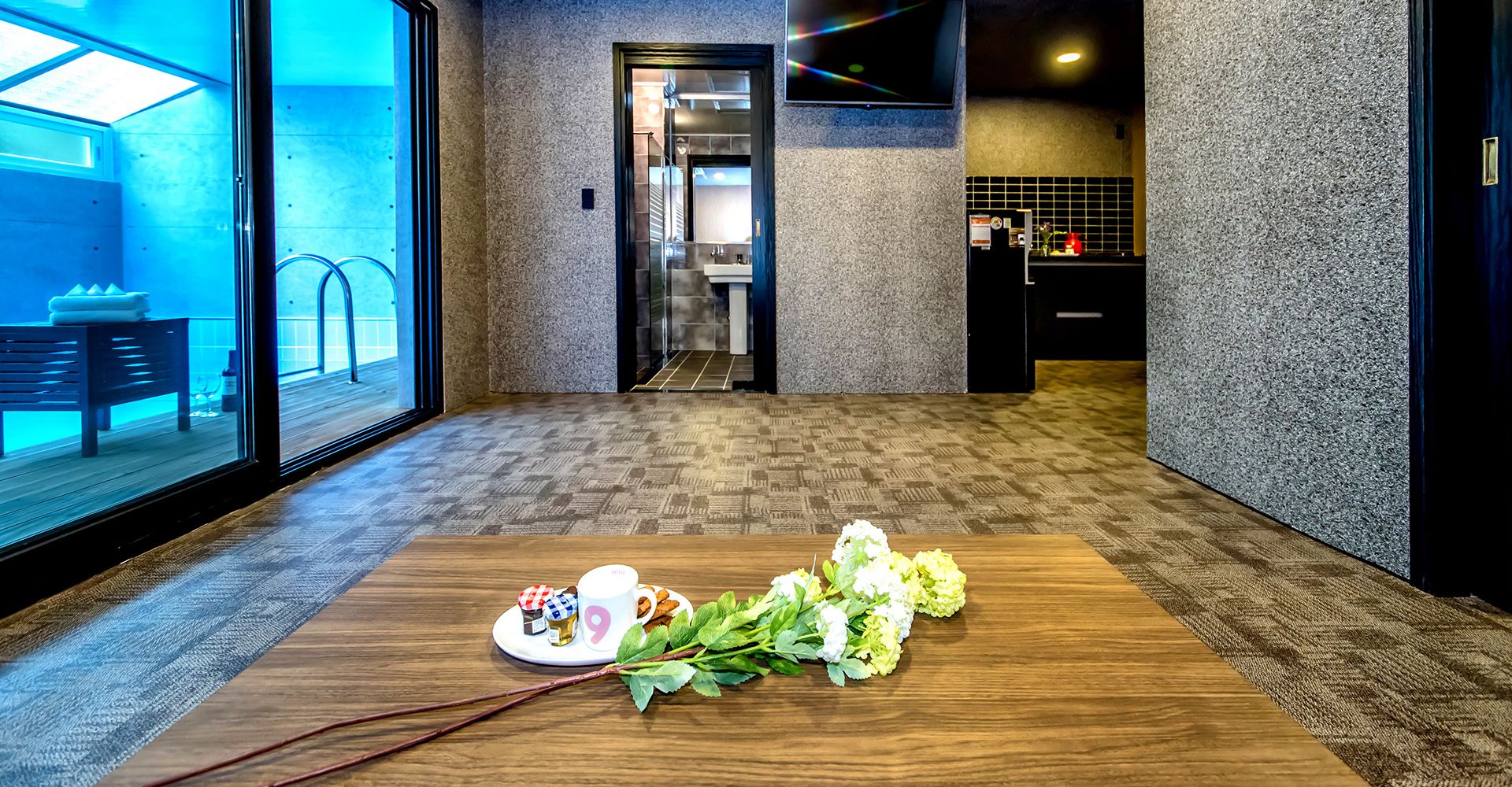 Room amenity