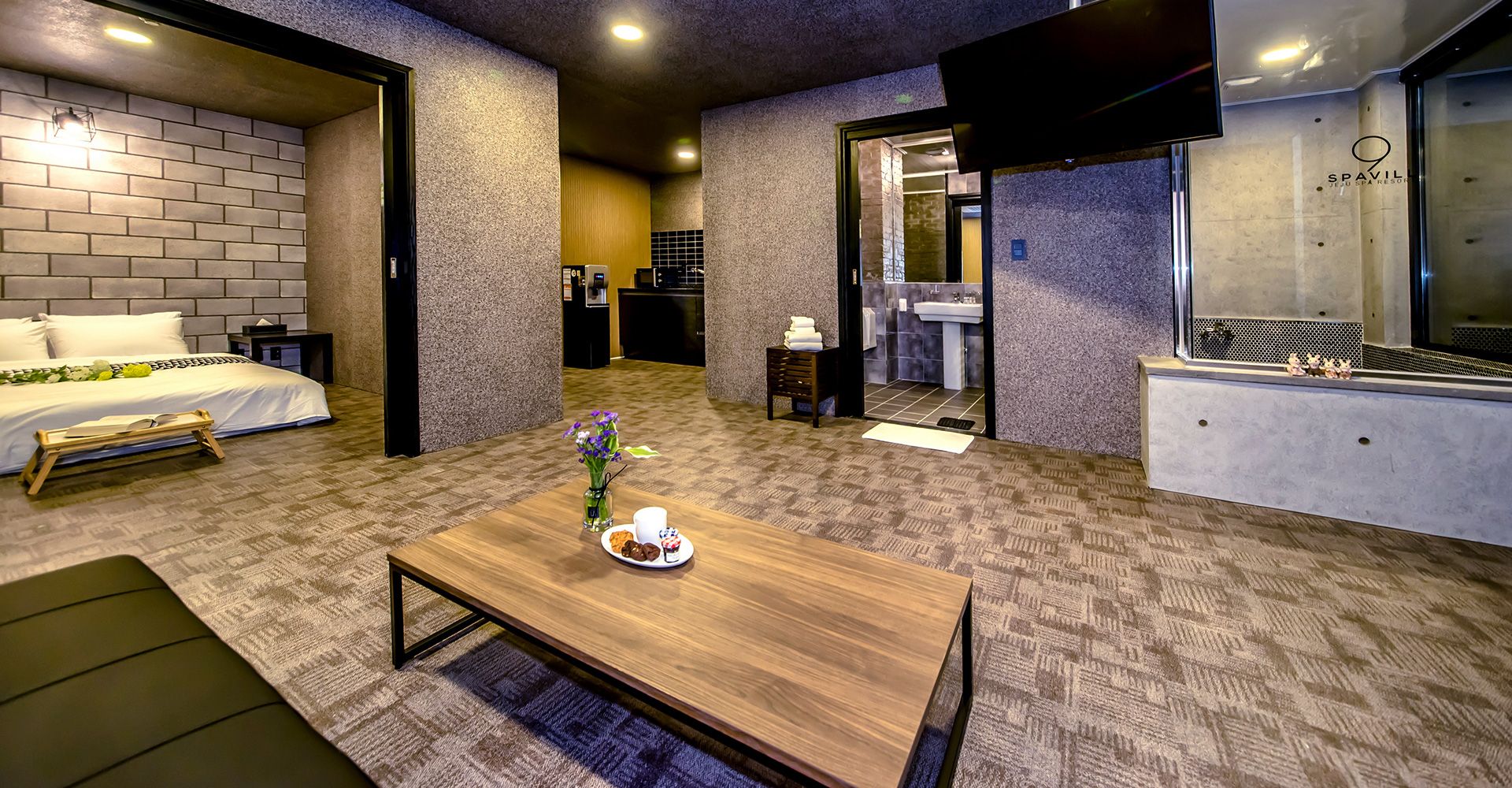 Room amenity