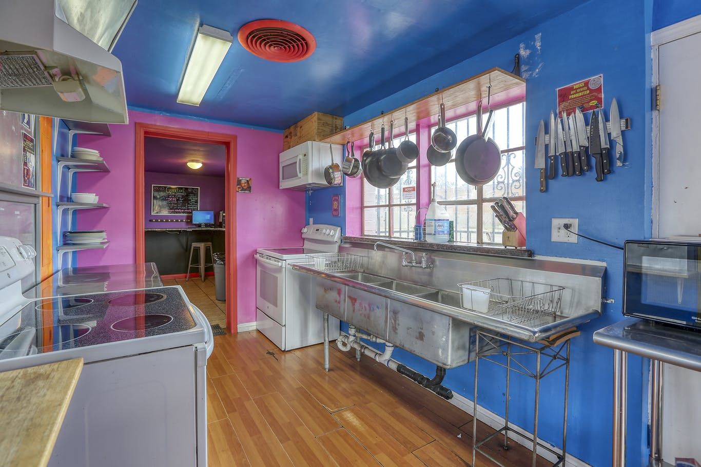 Kitchen Photo
