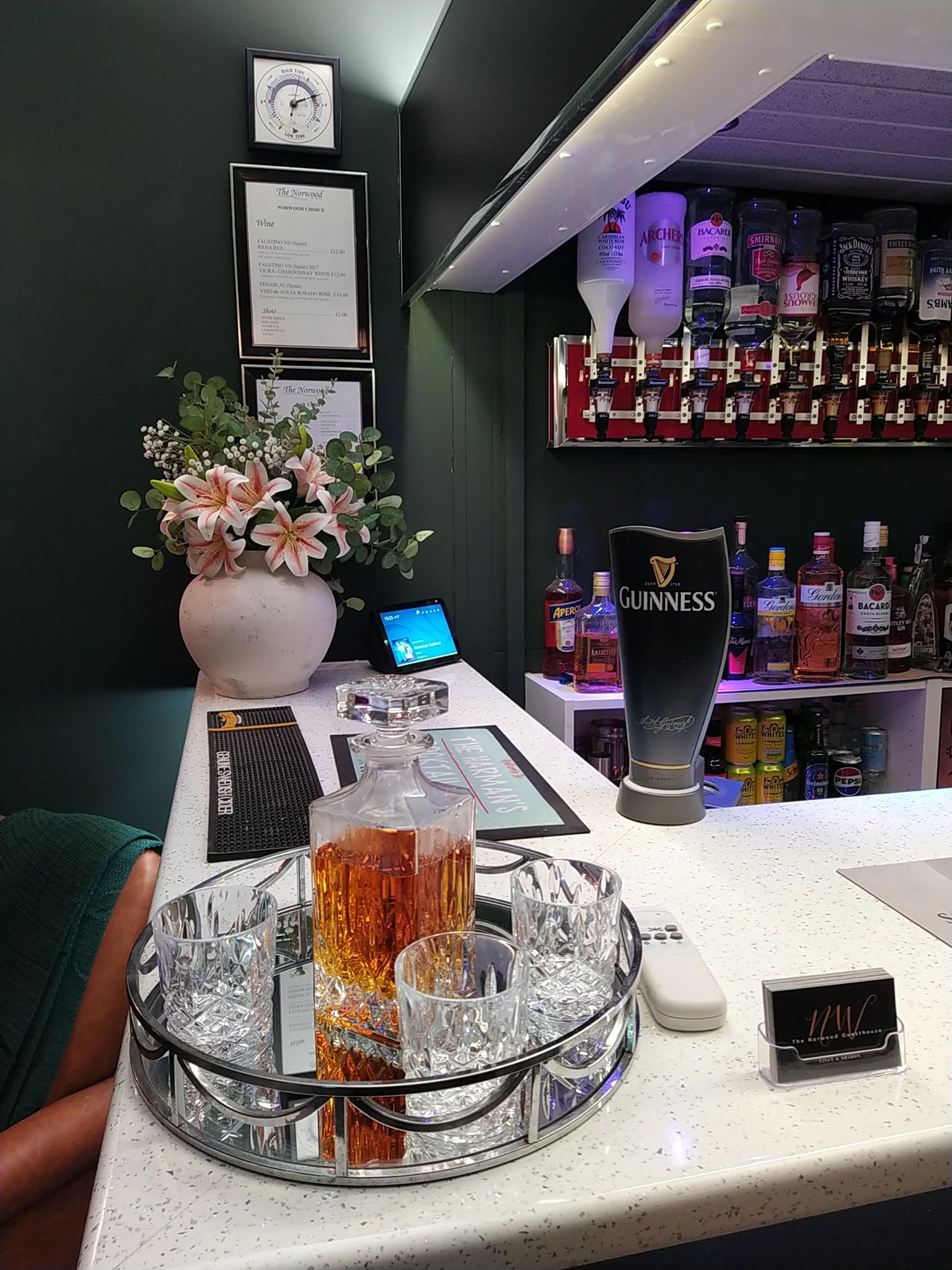 Bar
