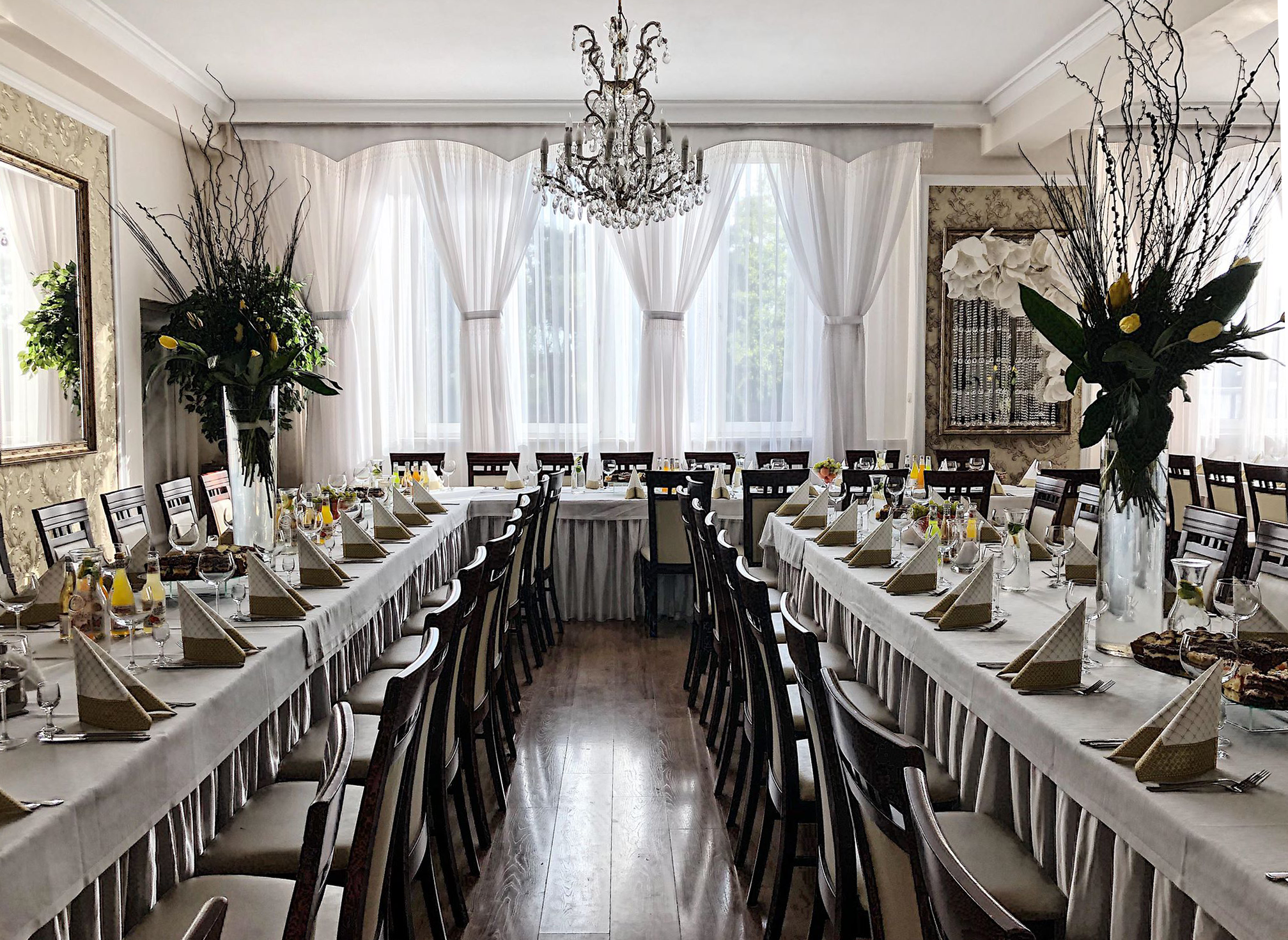 Banquet hall