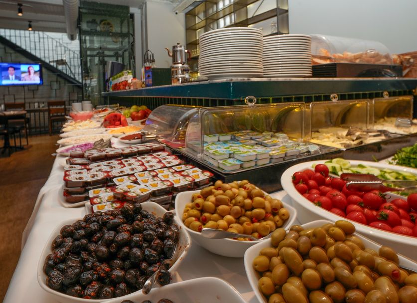 Buffet Photo