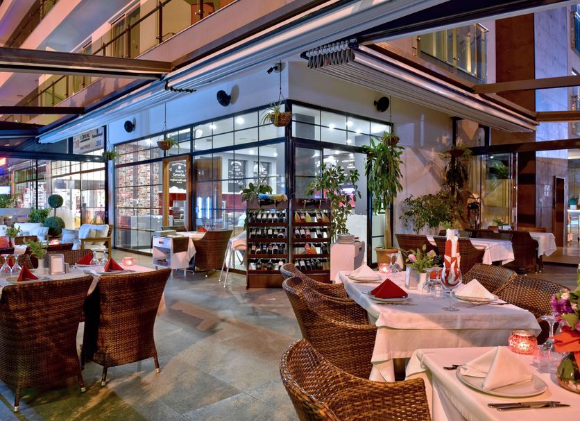 Restaurant Photo