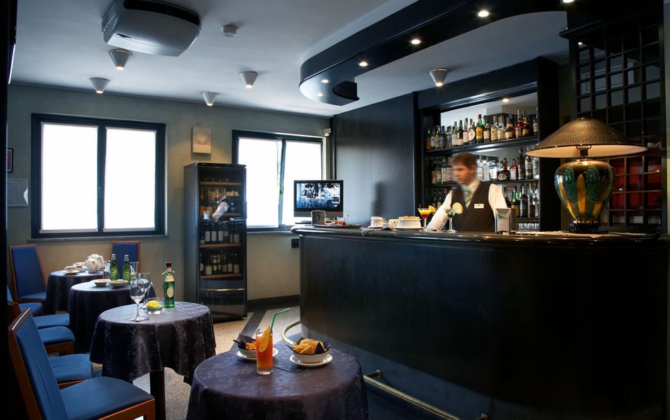 Bar Photo