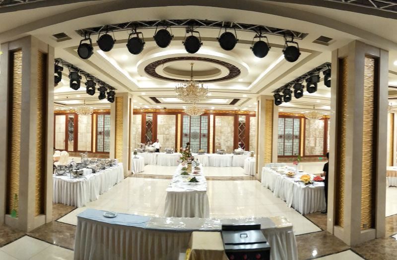 Banquet hall